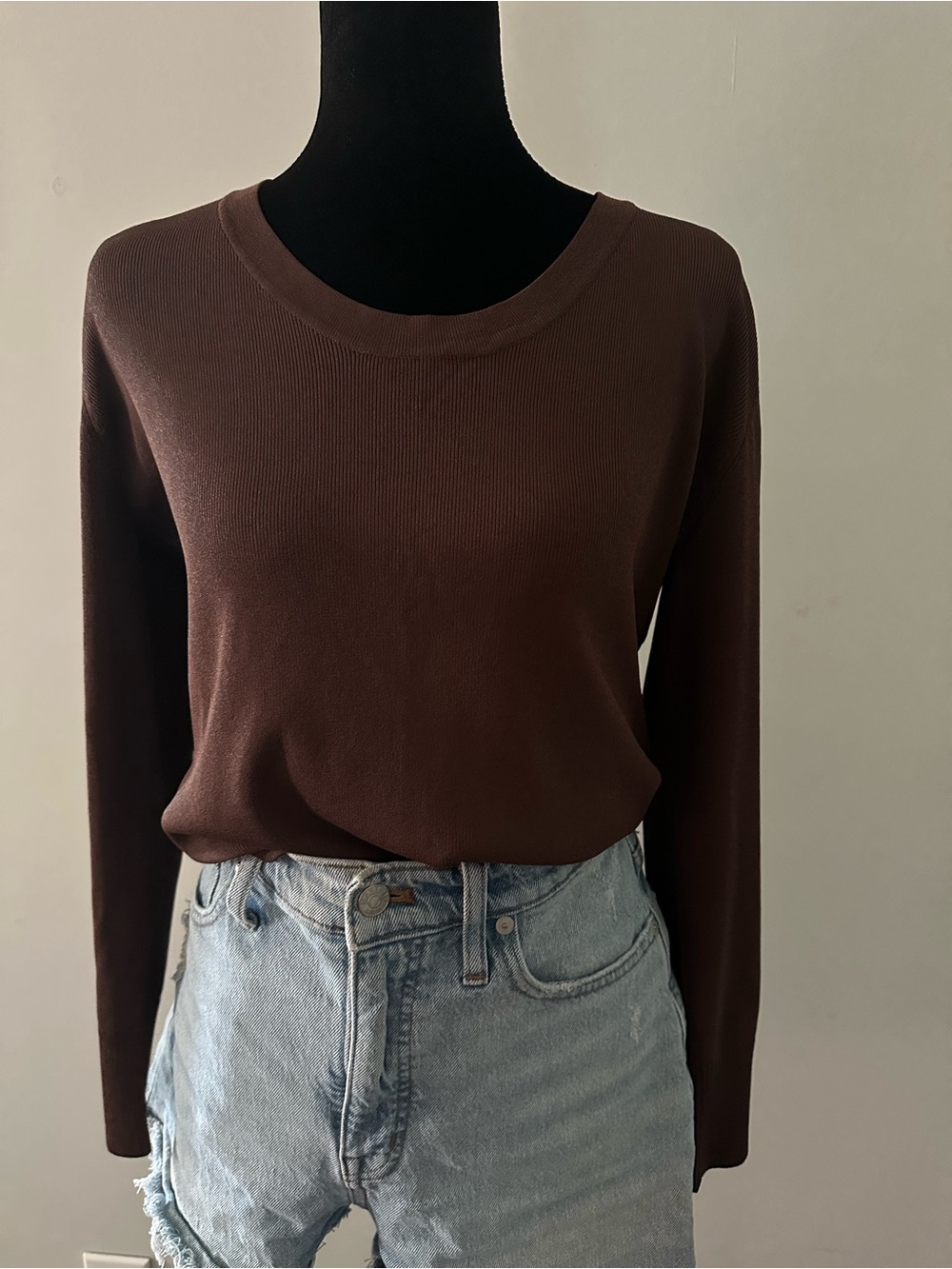 Classic Women’s Lightweight Long-Sleeve Top in Dark Brown